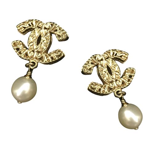 boucles d'oreilles pendantes chanel|chanel boucles d'oreilles.